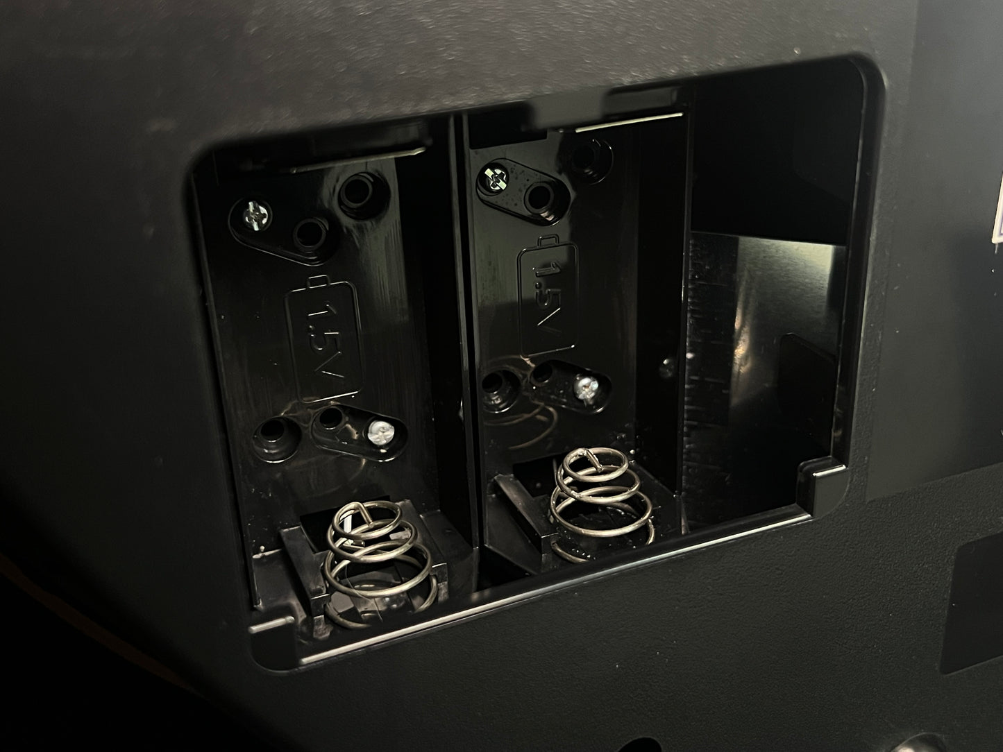 Rhythm "Woodgrain Stars" Moving Dial Magic Motion Musical Wall Clock - 4MH843WS23