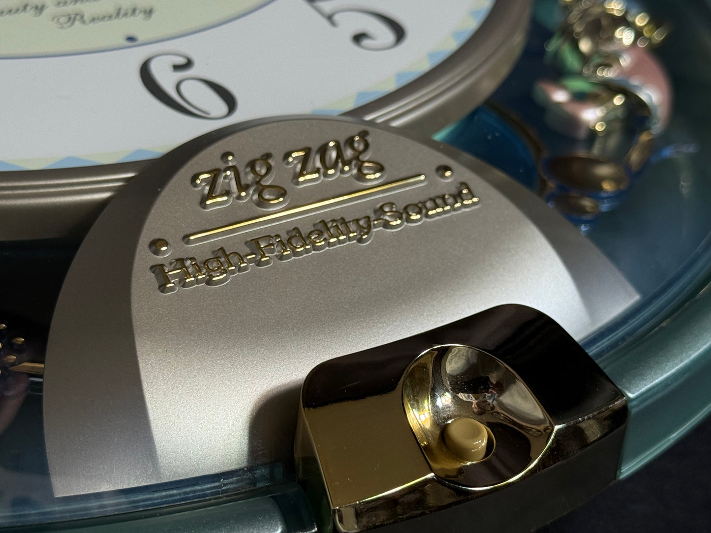 Seiko AM629M “Zig Zag Playground” Musical Decorative Pendulum Wall Clock from Japan