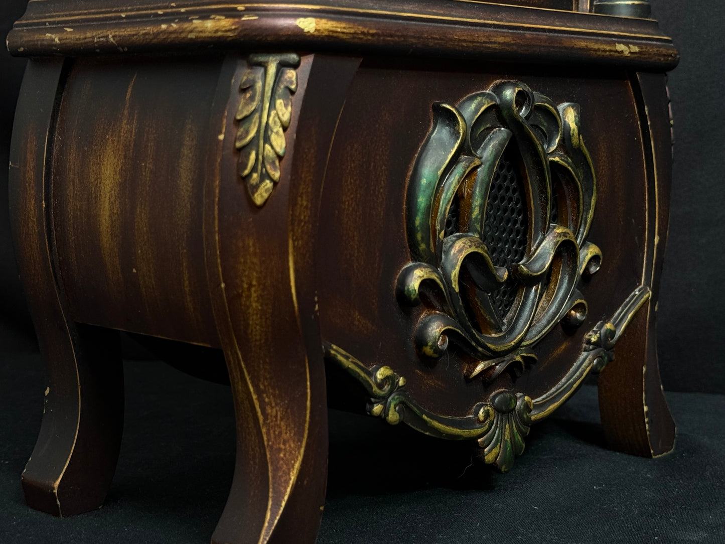 Rhythm "CTS Venetian" Antique-Style Wooden Musical Pendulum Mantel Clock with Intricate Carved Frame - CRJ715UR06