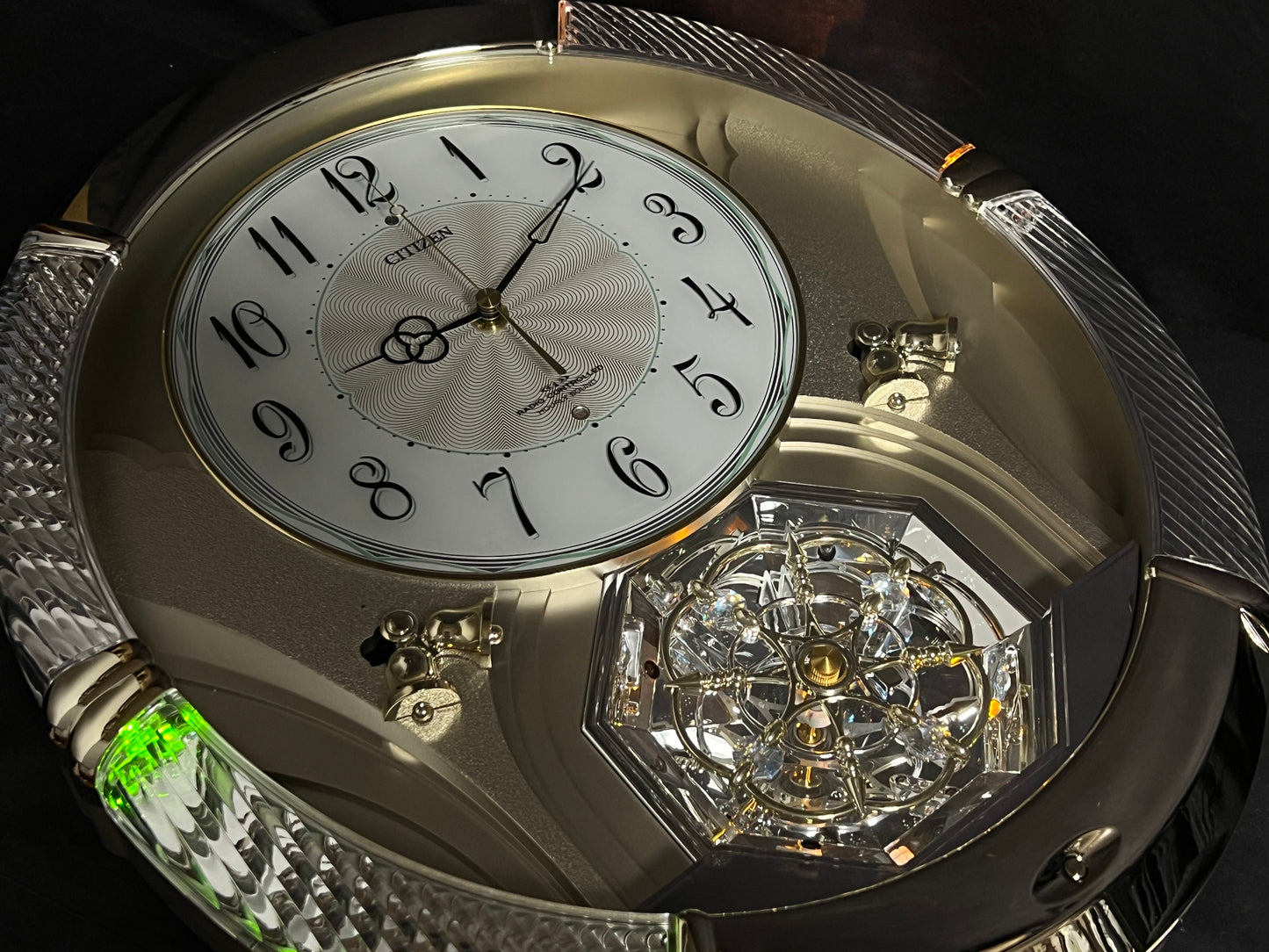 Citizen (Rhythm) "Pal Muse Lumière" Musical Motion Decorative Pendulum Wall Clock from Japan with LED Light Show - 4MN430-018