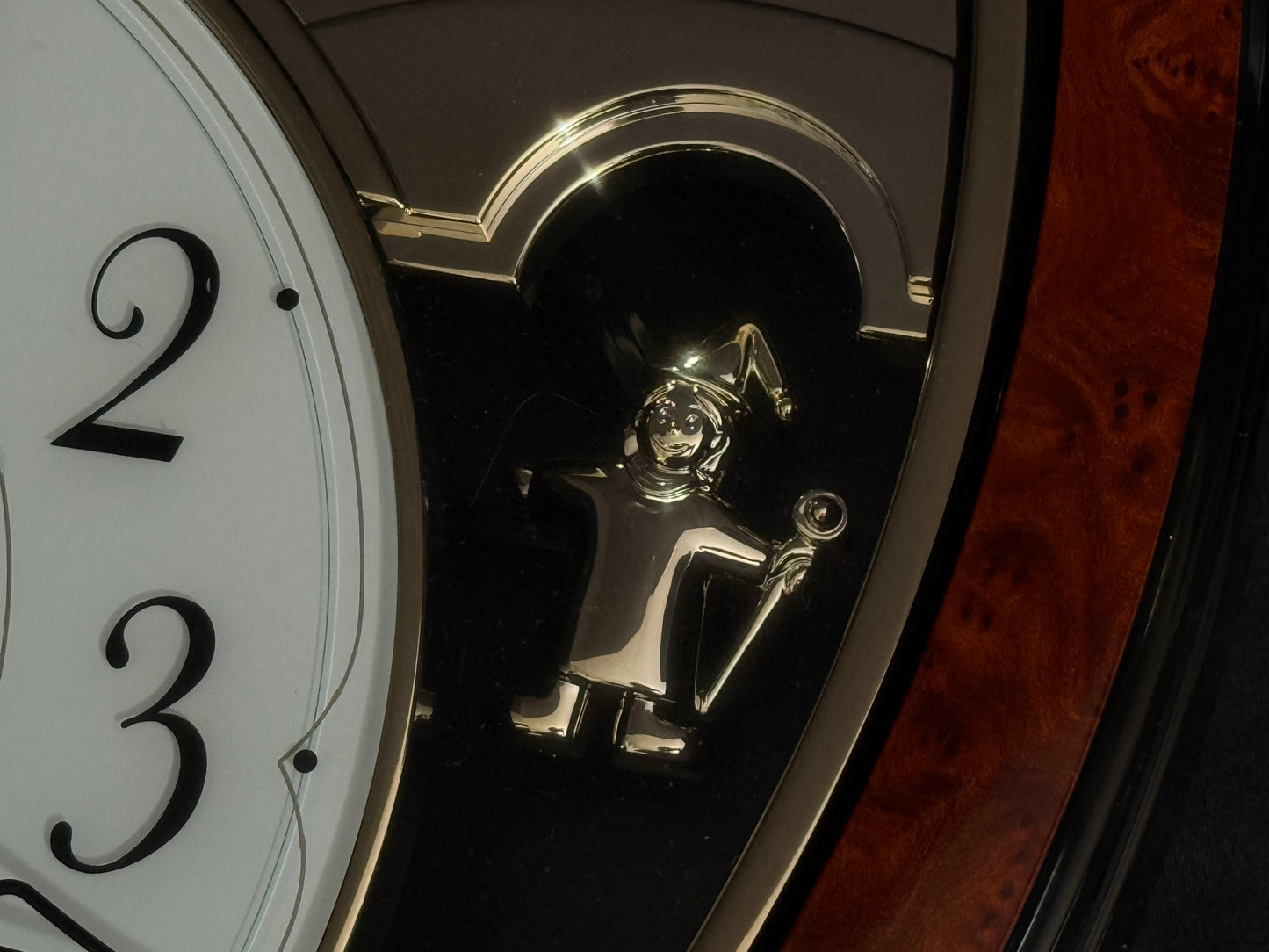 Rhythm "DWS Cinderella" Musical Motion Decorative Pendulum Wall Clock with Popular Melodies - 4MH762WR23