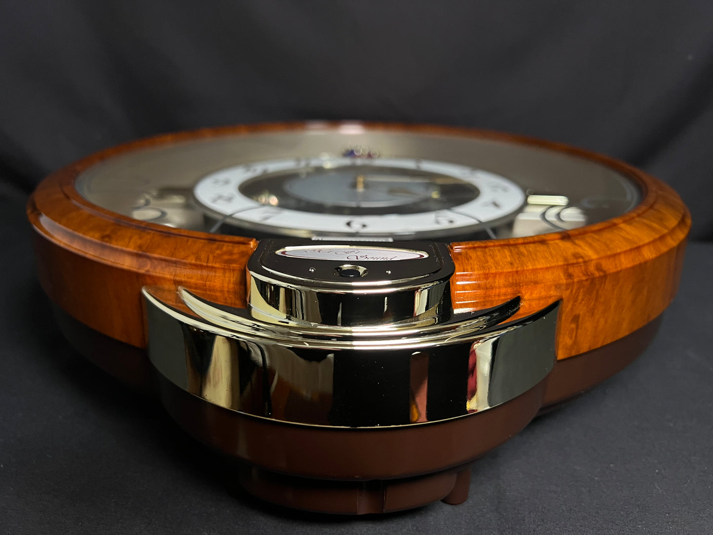 Seiko QXM134BRH "2005 Special Collector's Edition" Melodies in Motion Musical Moving Wall Clock with Music by The Beatles