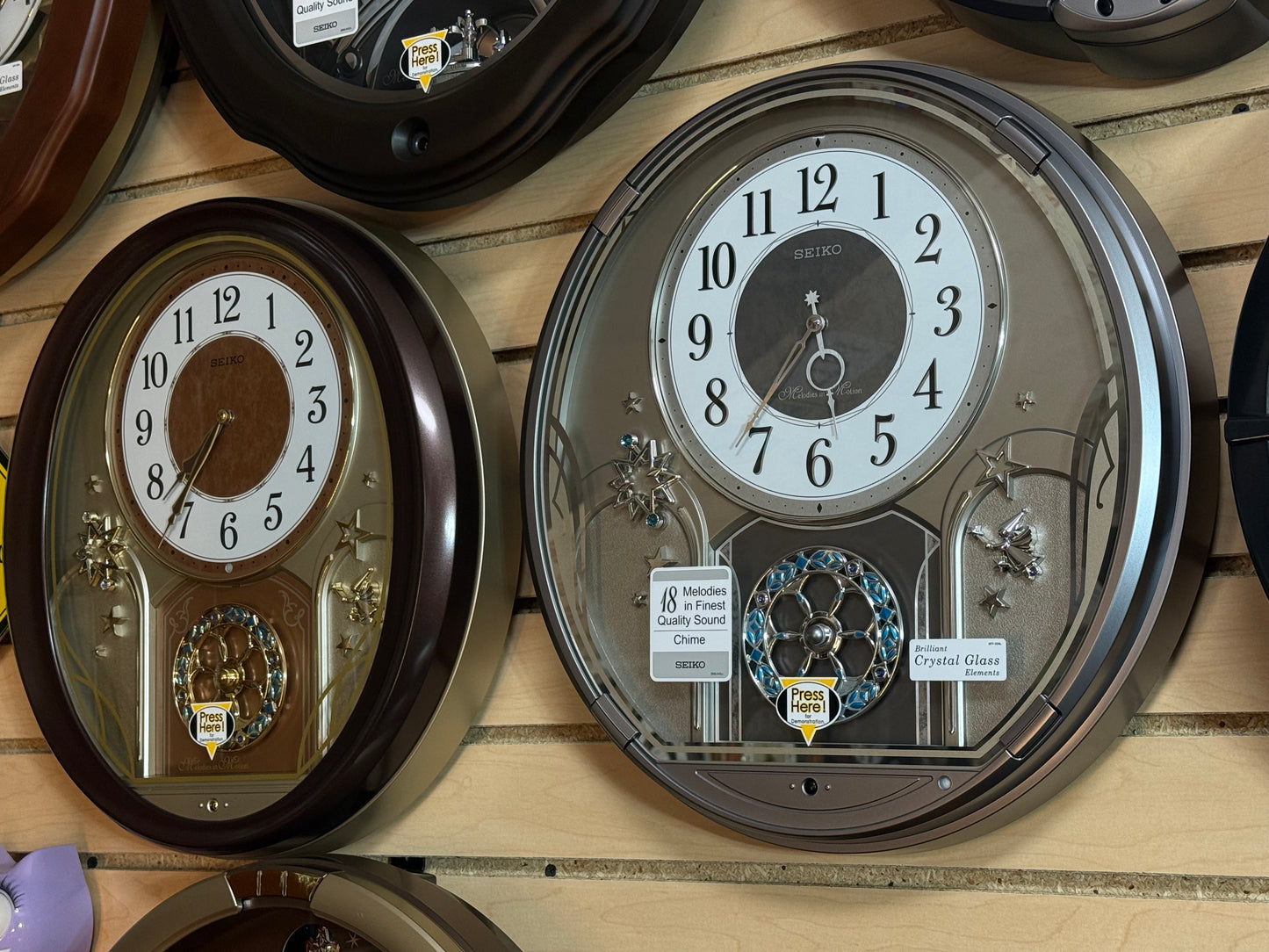 Seiko QXM375SRH "Shooting Stars" Melodies in Motion Musical Decorative Moving Wall Clock with 19 Songs