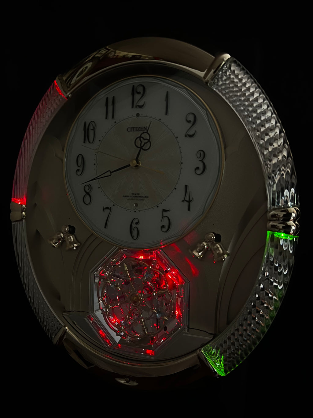 Citizen (Rhythm) "Pal Muse Lumière" Musical Motion Decorative Pendulum Wall Clock from Japan with LED Light Show - 4MN430-018