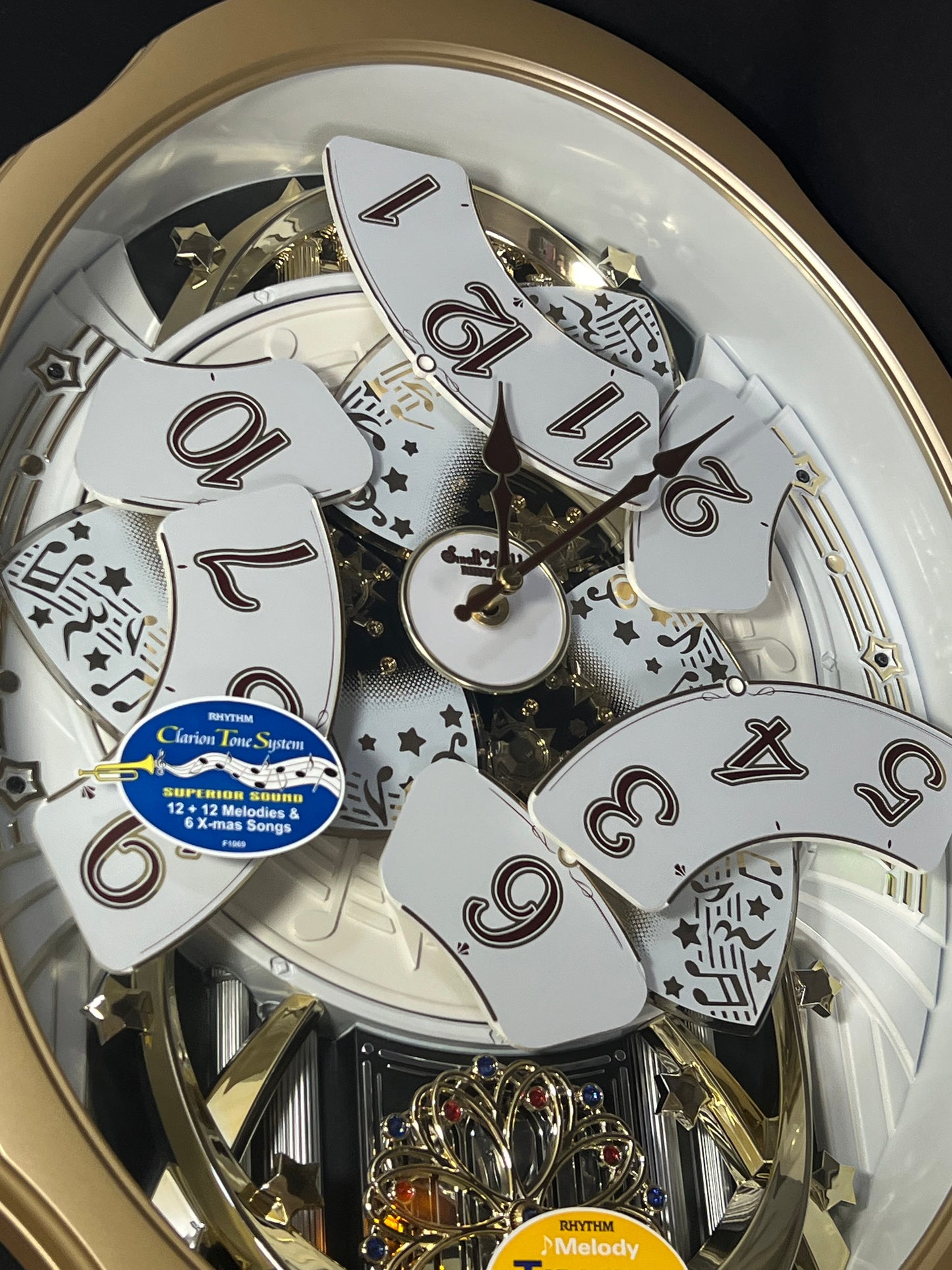 Rhythm “Marvelous” Magic Motion Musical Wall Clock with Moving Dial - 4MH842WD18