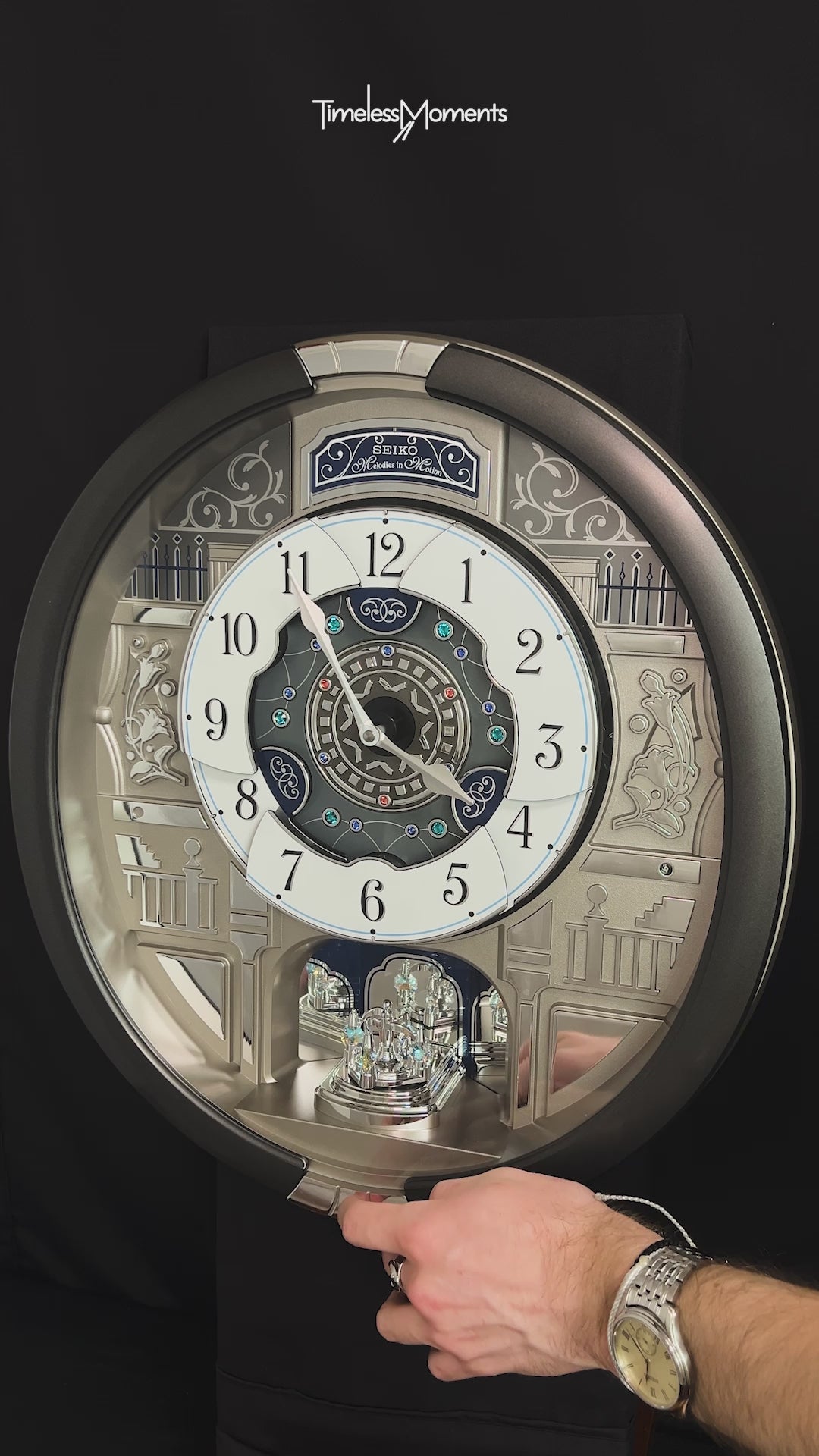 Seiko QXM366SRH “Musical Motifs” Melodies in Motion Dancing